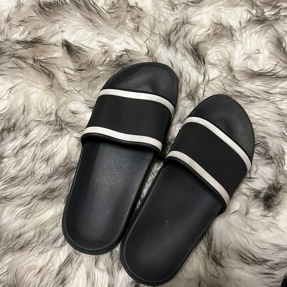 SLIDES